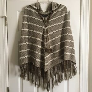 BCBGMAXAZRIA brown gold hooded poncho S M